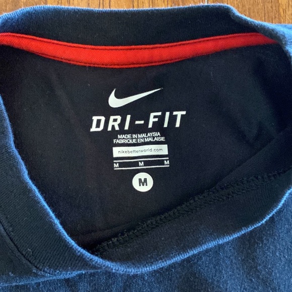 Mens Nike Dri-Fit tshirt - Picture 2 of 2